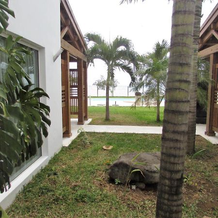 Aparthotel De Tamarin Black River Bagian luar foto